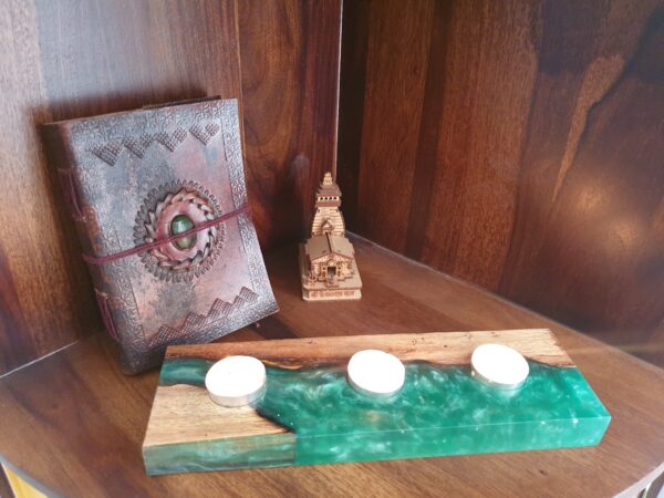 Resin wood candle holder - Image 2