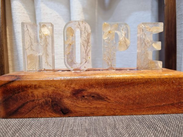 Hope (resin lamp)