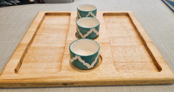 Dips snacks wooden tray