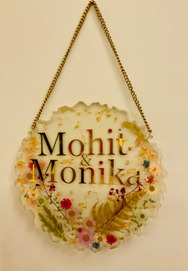 Blooming resin name plate