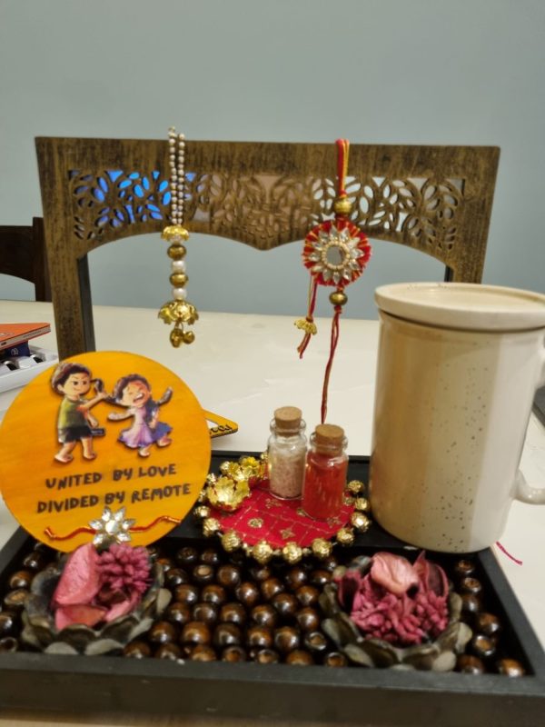 Primium rakhi hamper